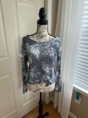 Aeropostale Blue Floral Long Sleeve